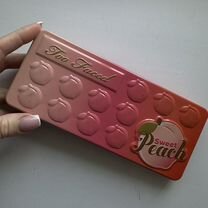 Палетка теней too faced