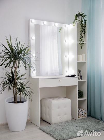 Гримерный столик /Туалетный столик серия 2