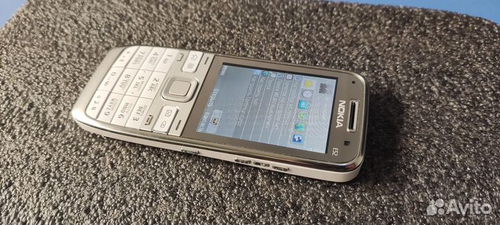 Nokia E52