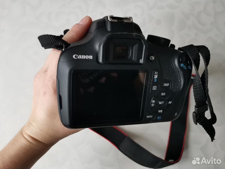 Зеркальный фотоаппарат Canon EOS 1200D