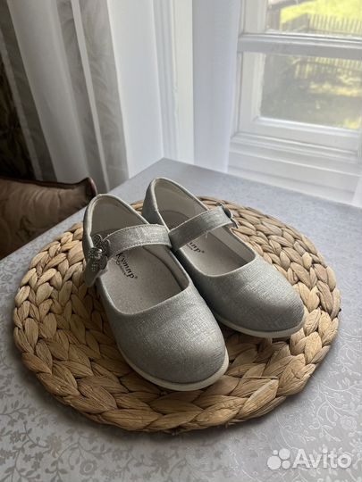 Туфли на девочку 28 размер