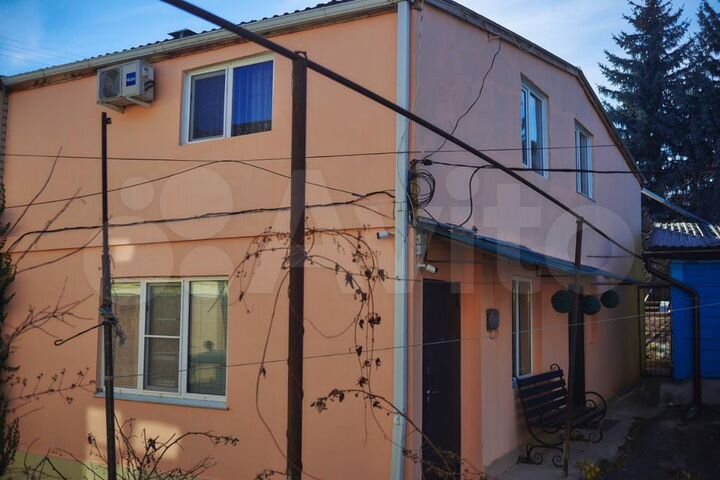 2-к. квартира, 50 м², 1/2 эт.