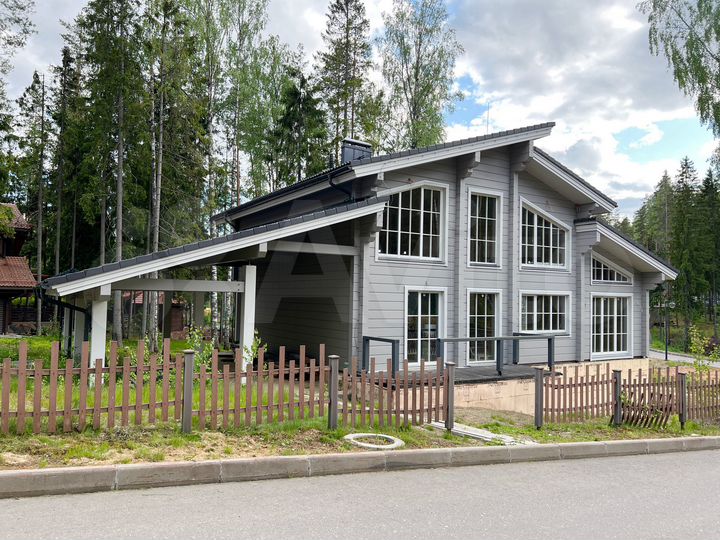 Дом 362 м² на участке 13,2 сот.