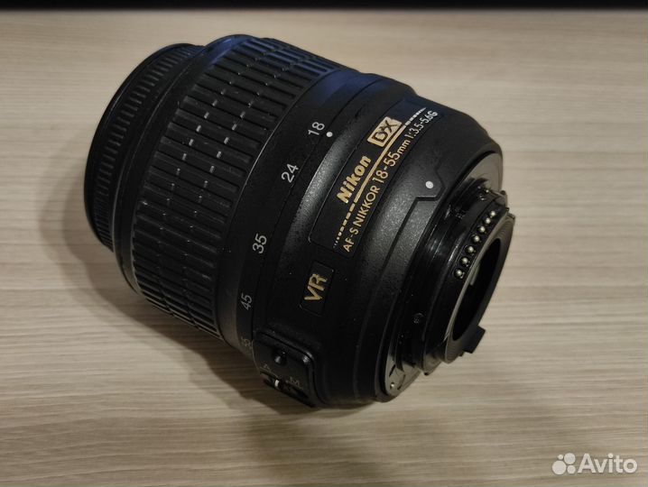Nikon AF-S DX nikkor 18-55m 1:3.5-5.6G VR