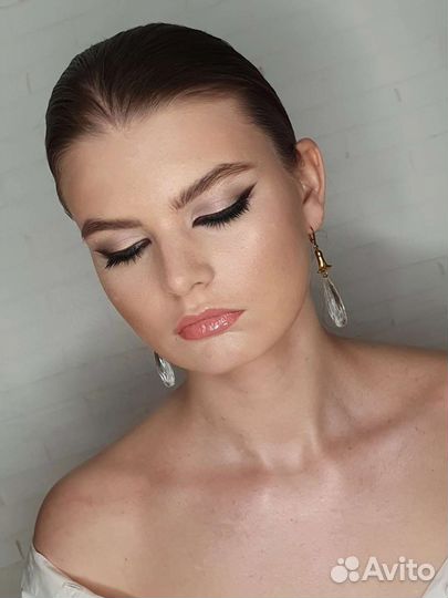 Визажист, мастер по прическам