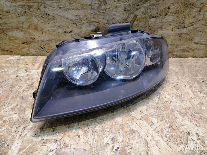 Фара левая Audi A3 8P 1-й рестайлинг галоген