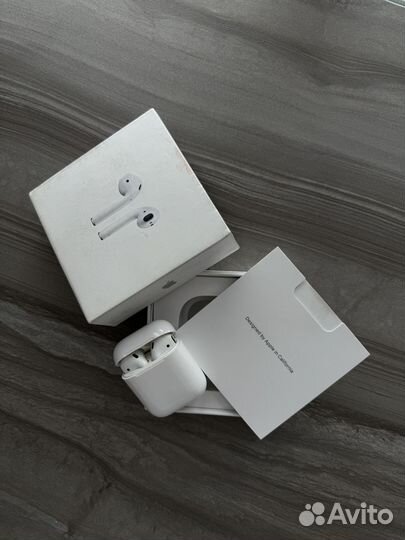 Наушники Apple Airpods 2 с кейсом