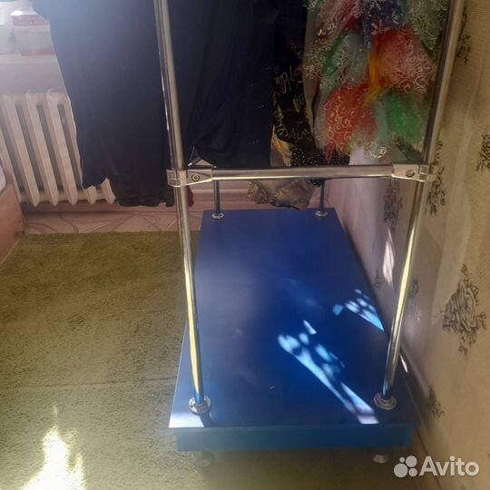 Вешалка для одежды напольная деревянная