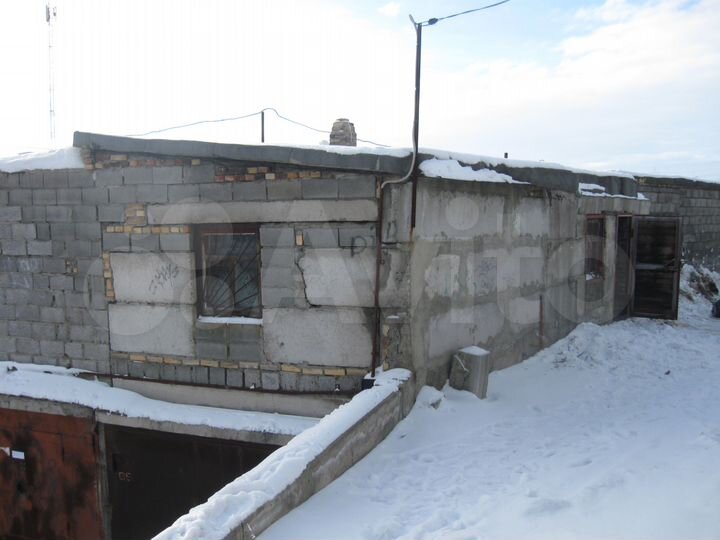 Гараж, > 30 м²