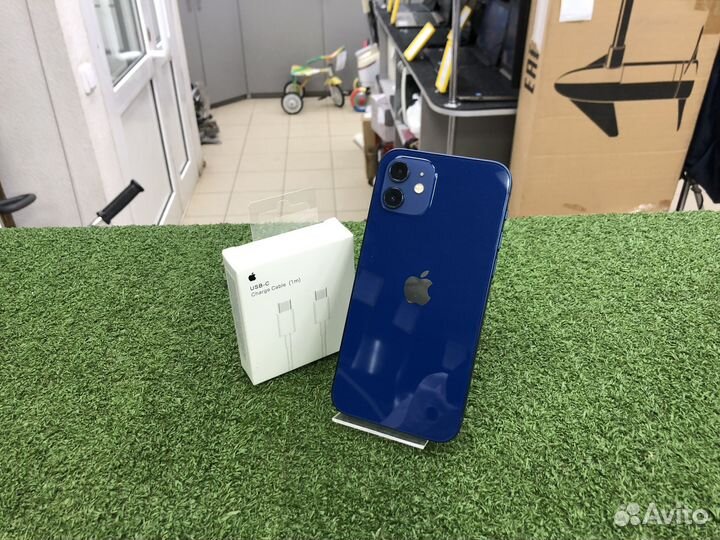 iPhone 12, 64 ГБ