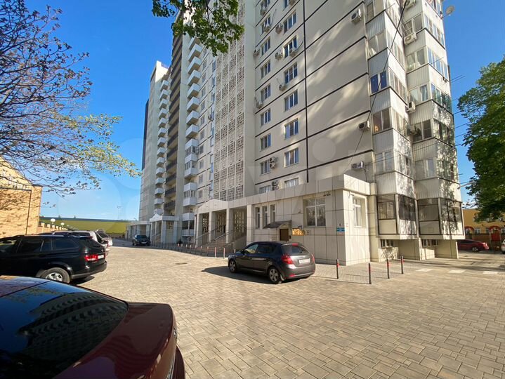 2-к. квартира, 64 м², 10/16 эт.