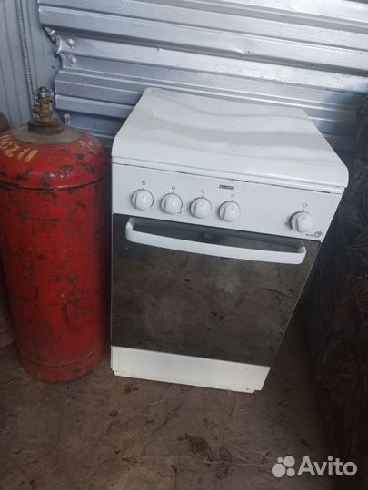 Газовая плита бу 4 конфорки Sanussi