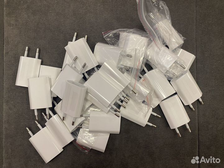 Оригинальное зарядное устройство Apple MD813ZM/A