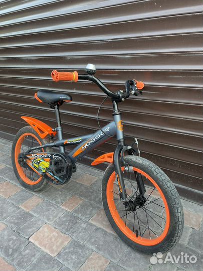 Детский велосипед 16