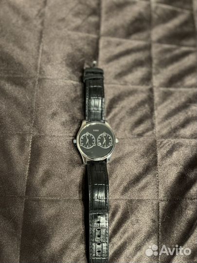 Наручные часы guess