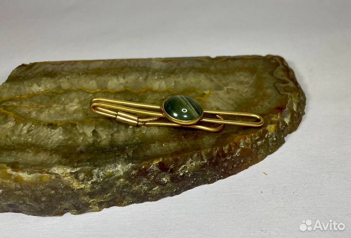 Зажим для галстука с яшмой