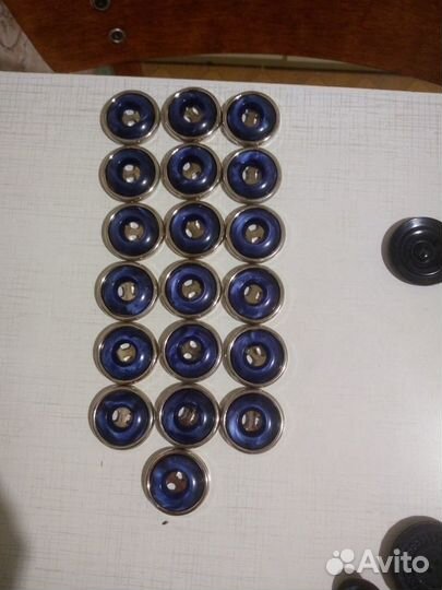 Пуговицы и ленты для рукоделия