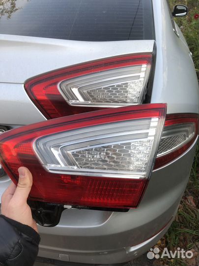 Фонарь правый внутренний Ford Mondeo 4