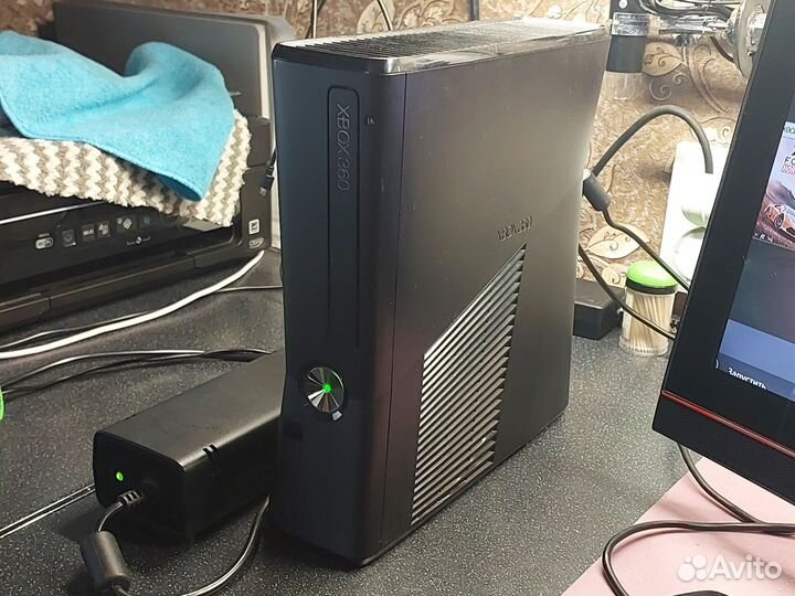 Xbox 360 1tb + kinnekt + монитор