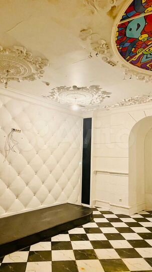 Ресторан, клуб, кальянная, бар 1300 м²