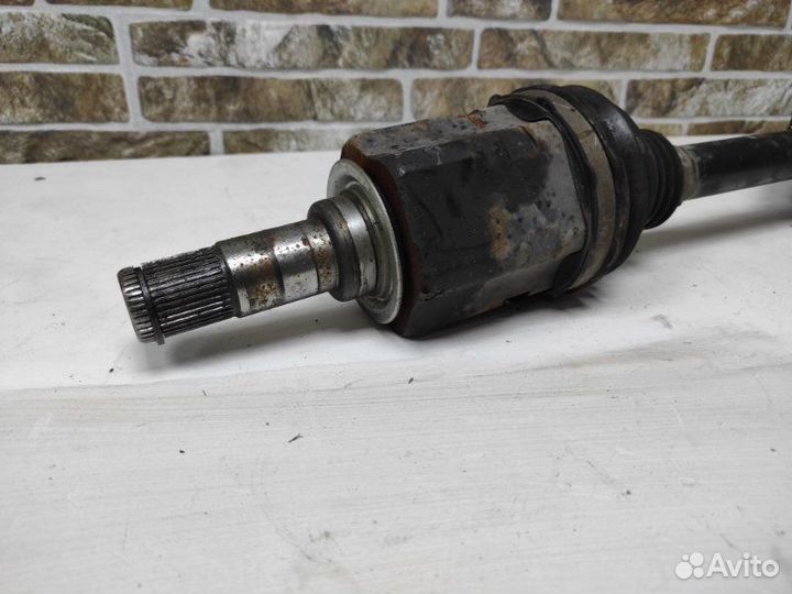 Привод передний левый Jeep Grand Cherokee WK2 3.0