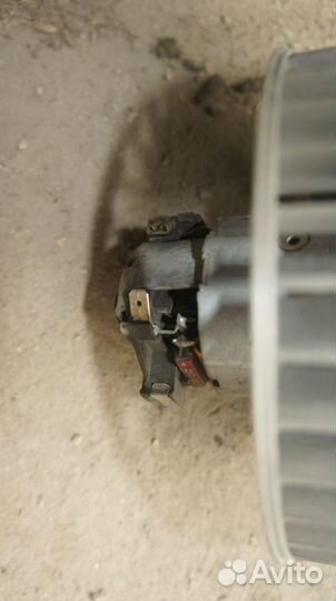 Вентилятор отопителя Mercedes-Benz 190 (w201)