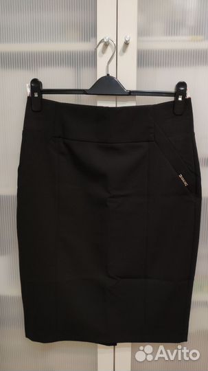 Юбка-карандаш черная 46 размера
