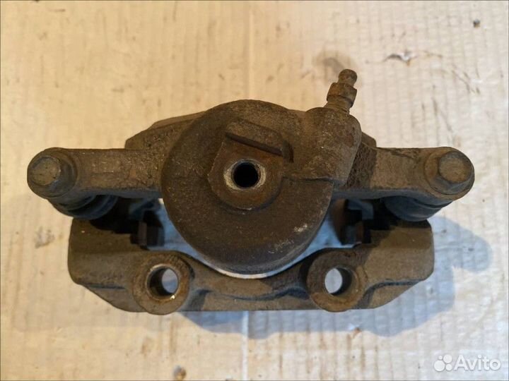 Суппорт тормозной передний правый