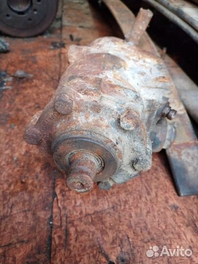 Редуктор рулевой мерседес vario.609. 711-811-814