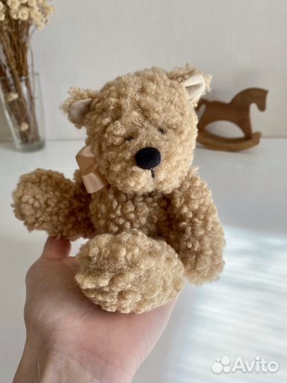 Плюшевый мишка. Игрушка для малыша