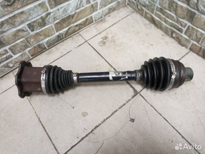 Привод передний Audi A4 B8 2012