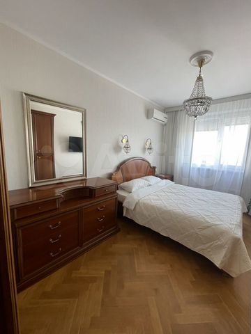 2-к. квартира, 56 м², 5/17 эт.