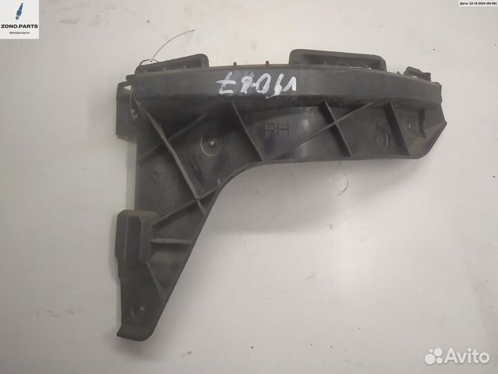 Кронштейн бампера заднего 13300744 на Opel Zafira C
