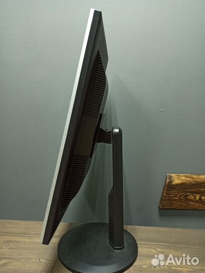 Монитор benq 22дюйма