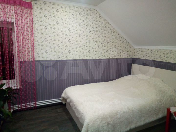 Комната 16 м² в 8-к., 2/2 эт.