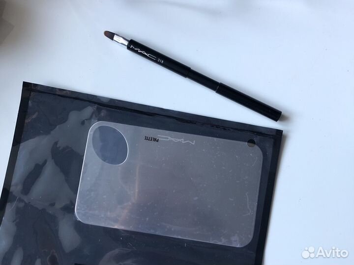 Палитра для смешивания пигментов Mac кисть губы