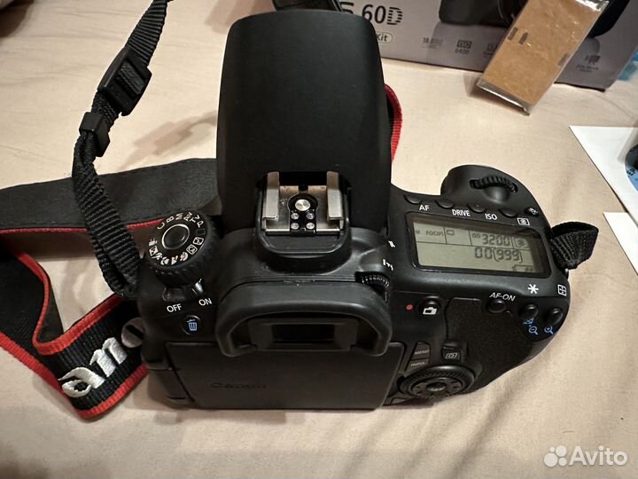 Зеркальный фотоаппарат Canon eos 60d