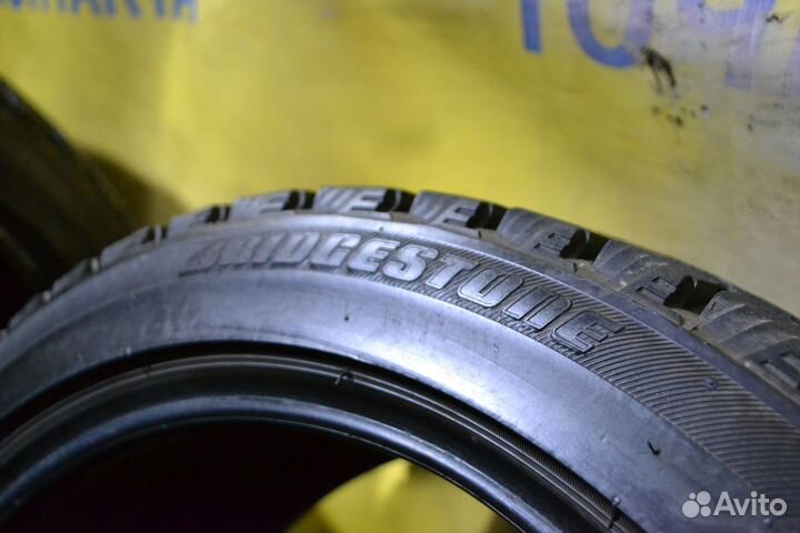 Bridgestone Blizzak Revo1 245/40 R17