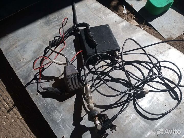 Автомобильная рация с антенной