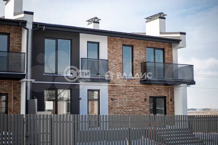 Таунхаус 123 м² на участке 2,5 сот.