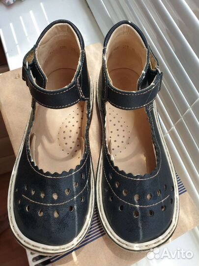 Туфли для девочки кожаные