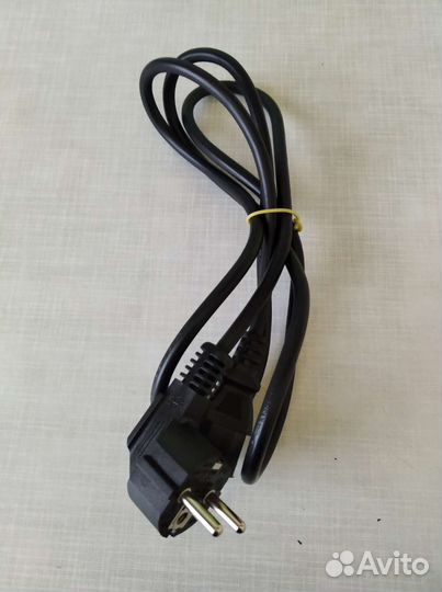 Кабель для компьютера