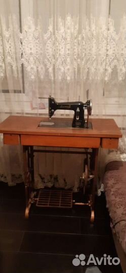 Швейная машина lucznik