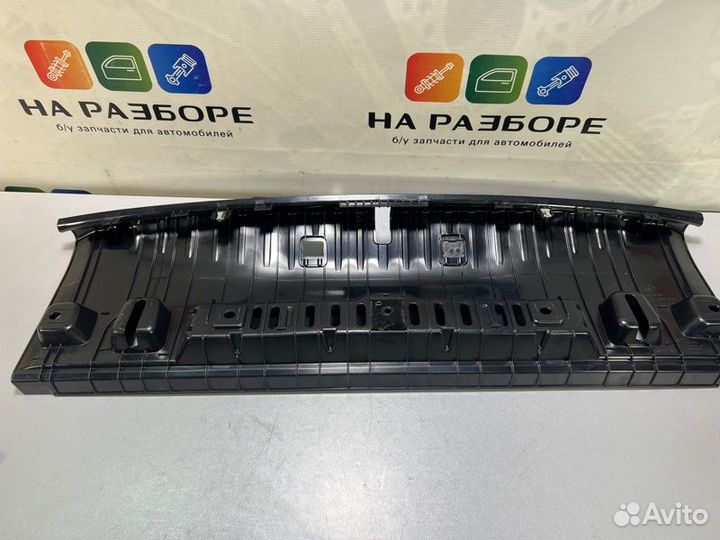 Накладка на заднюю панель Bmw M850I G16 N63B44D