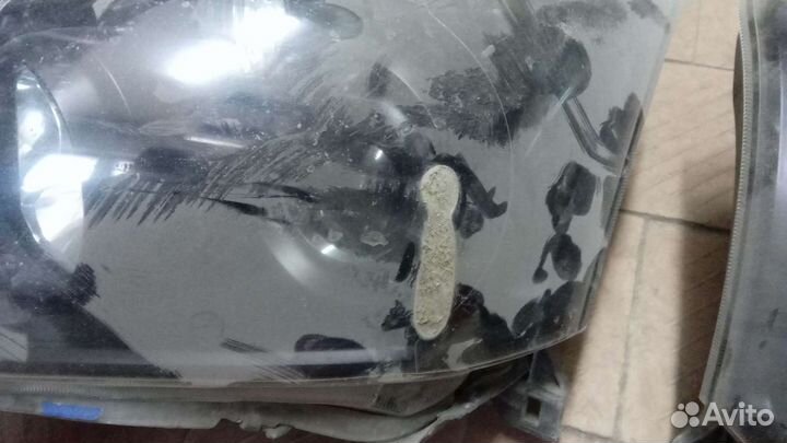 Фары Тоета Авенсис