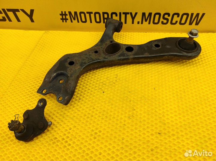 Рычаг передний левый Toyota Rav4 30 2adftv 2.2