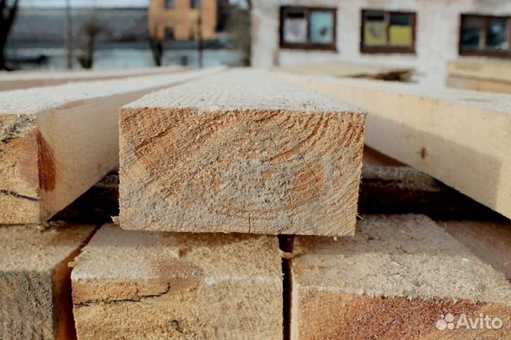 Домостроение с досками из лиственницы