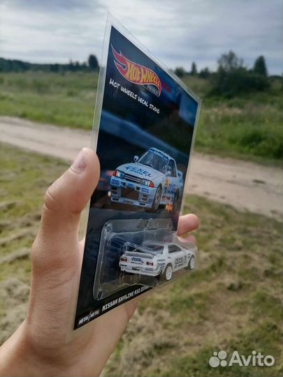 Hot wheels custom Nissan skyline r32