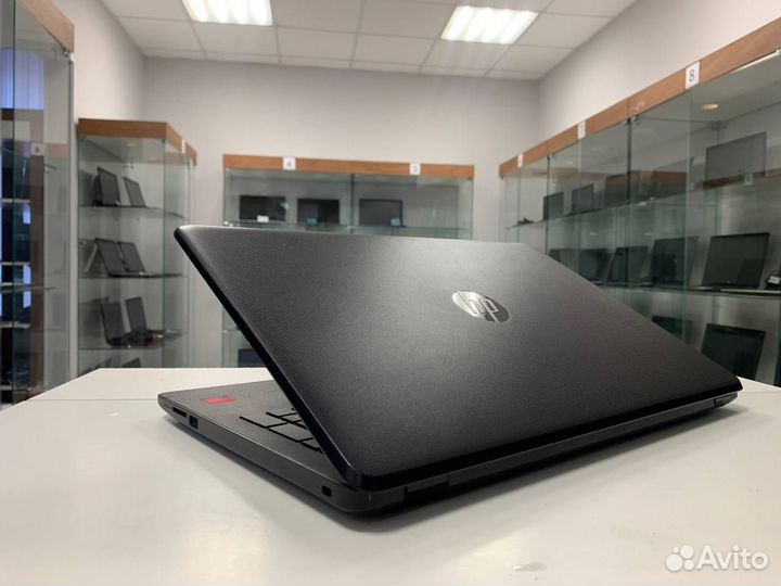Ноутбук Hp (AMD A6/ 8gb ram/ SSD/ R5 M330)