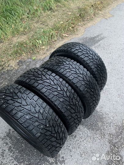 Dunlop SP Winter Ice 02 185/60 R15 88T